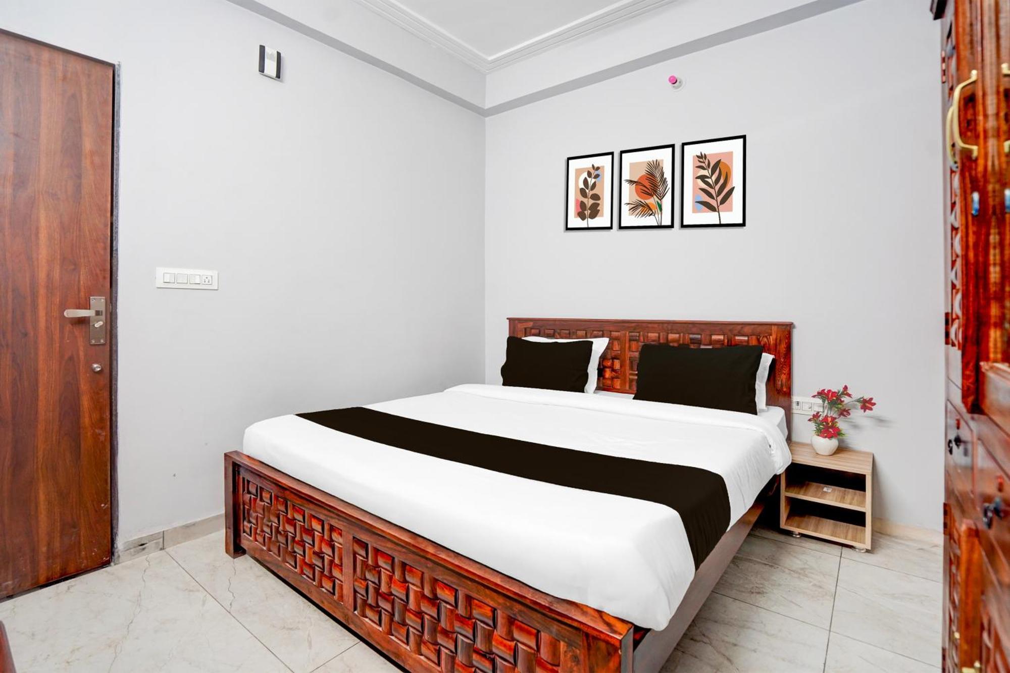 Hotel O Shree Gurukripa Khātu Exterior photo