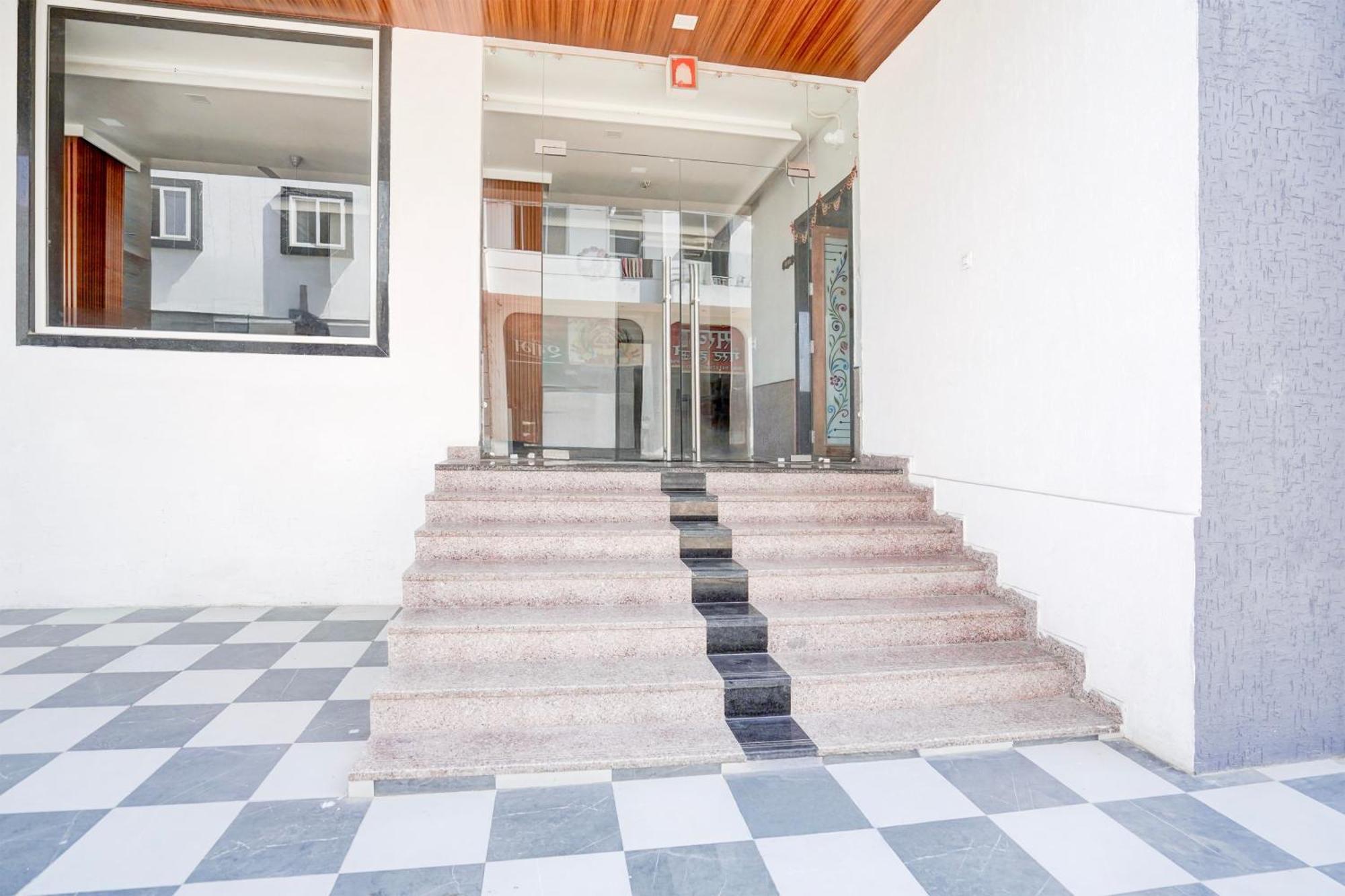 Hotel O Shree Gurukripa Khātu Exterior photo