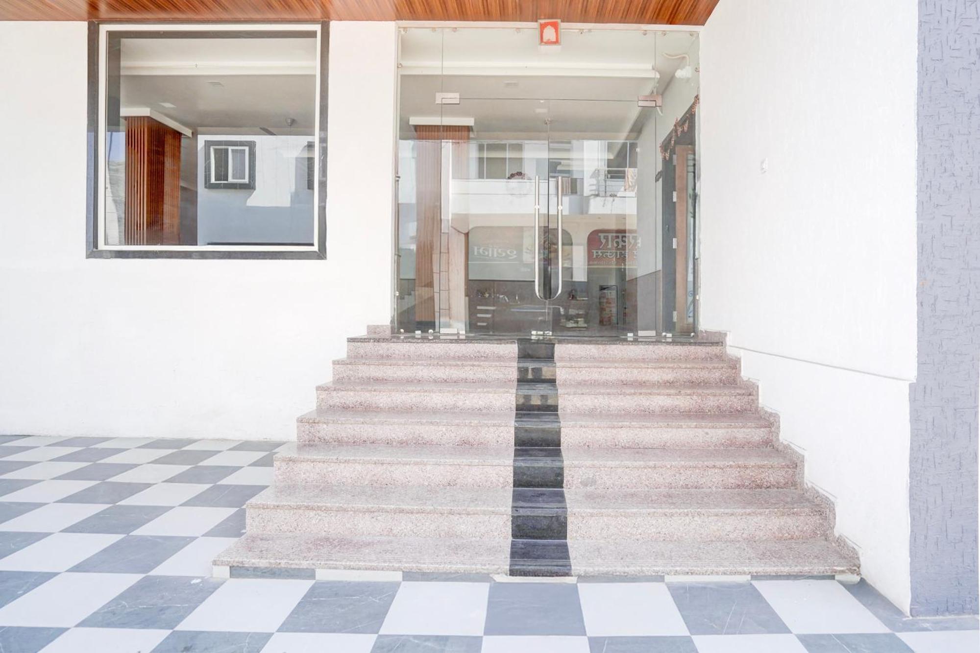 Hotel O Shree Gurukripa Khātu Exterior photo